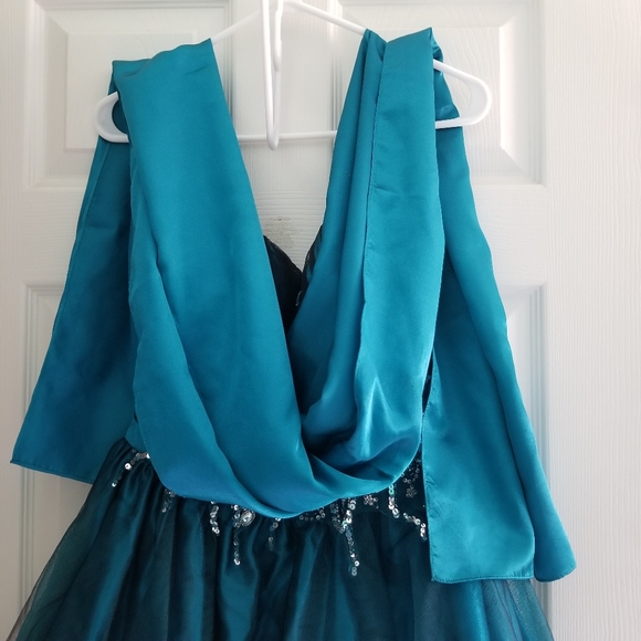 Strapless teal tulle formal dress - Picture 6 of 7